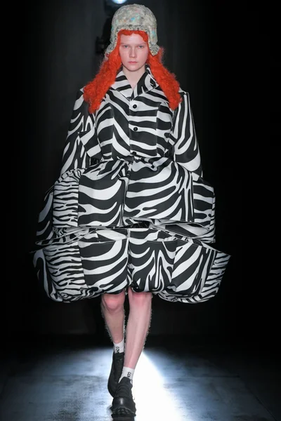 Look 7